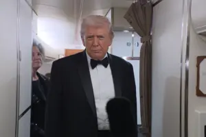 Трамп поспілкувався з журналістами в літаку