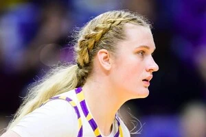 Коваль зіграла 14 хвилин, набрала 8 очок, зібрала 9 підбирань, зробила 2 перехоплення, 3 блок-шота