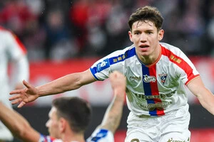 Максим Хлань допоміг «Гурніку» обіграти «П'яст»