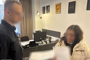 Підозрюваній загрожує покарання у вигляді позбавлення волі на строк від десяти до п’ятнадцяти  років