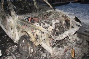 Внаслідок підпалу два автомобілі було знищено вщент
