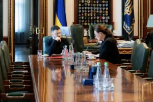 Президент обговорив із главою уряду нові програми допомоги людям, які потерпають від суворої зими