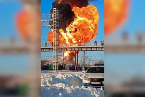 Інцидент стався з вантажним потягом, який перевозив бензин