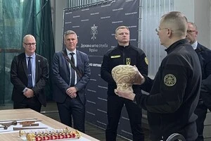 Трипільська ваза V тисячоліття до н.е. тепер зберігатиметься у Національному музеї історії України 