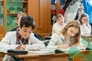 Кількість годин на українську мову в початковій школі не скоротять