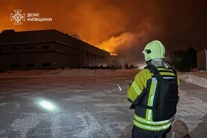 У Яготині триває ліквідація пожежі в складському приміщенні Roshen