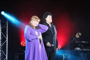 Колишнє подружжя не підтримувало контакт, поки 2024 року не возз'єдналось, аби дати низку спільних концертів