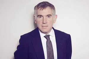 Тім Аллан – британський медіаменеджер і комунікаційний стратег, який обіймав посаду директора з комунікацій в офісі прем’єр-міністра Кіра Стармера