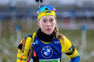 Дмитренко уперше бере участь в Олімпійських іграх серед дорослих: 2016 року вона ставала чемпіонкою юнацької Олімпіади