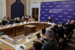 Урядовець наголосив, що ремонтні роботи на об'єктах генерації та розподілу тривають цілодобово