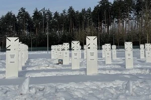 На Національному військовому меморіальному кладовищі в Мархалівці продовжують ховати військових