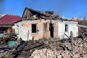 За попередніми підрахунками, пошкоджено 14 приватних будинків, дві багатоповерхівки