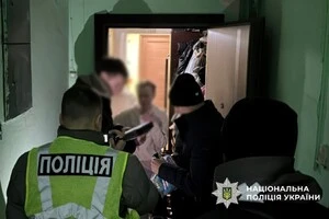 Правоохоронці провели шість обшуків за місцями проживання та роботи фігурантів