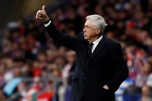 Карло Анчелотті не змінюватиме місце роботи