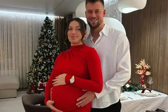 Зіркові українські спортсмени стали батьками доньки