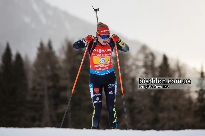 На Олімпіаді кілька біатлоністок отруїлися бургерами – ЗМІ