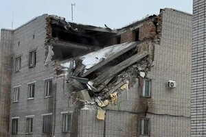 Під час розбору завалів у зруйнованій вибухом будівлі військової комендатури вже знайшли 3-х загиблих