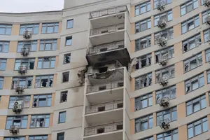 Багатоповерхівка в Одесі після російського обстрілу