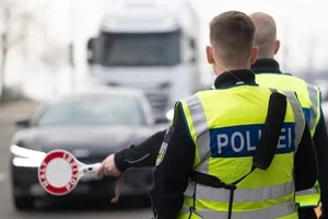 Німеччина продовжила прикордонний контроль ще на пів року