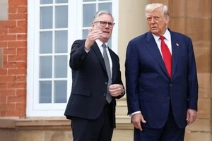 Трамп і Стармер поговорили про результати перемовин Україна-США-РФ