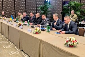 У зустрічі взяли участь очільники української та російської делегацій, а також Давид Арахамія