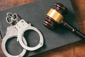 Суд виніс вирок чоловіку, який ремонтував авто окупантів