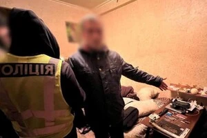 Затримано іноземця, який за допомогою відмичок намагався обікрасти квартиру киянки