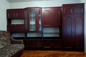 У житловій кімнаті зроблено косметичний ремон