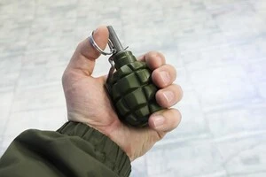 У Чернівецькій області невідомий кинув гранату в поліцейських 