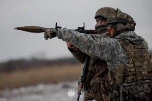 Противник намагається тиснути, але результатів немає