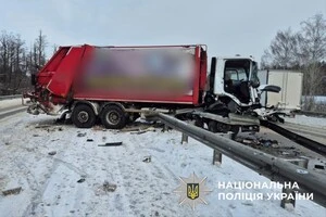 Внаслідок аварії 46-річна пасажирка Ford отримала тілесні ушкодження та була госпіталізована