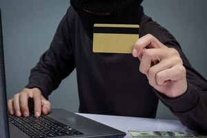 Шахраї створили фейкові акаунти у Viber та Telegram і просили позичити гроші