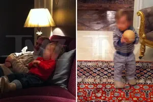 Принц Ендрю показався на фото, де він грається з хлопчиком іграшкою у вигляді жіночих грудей