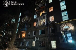 Вибуховою хвилею та уламками пошкоджено багатоквартирні житлові будинки