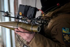 Журналісти наголошують, що фронт дедалі більше нагадує полігон для випробування новітніх технологій