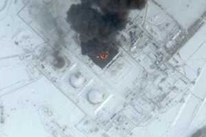 Сильна пожежа на нафтоперекачувальній станції в Росії