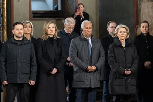 Президент України з першою леді та європейськими лідерами під час об’єднаної молитви за Україну у Софійському соборі