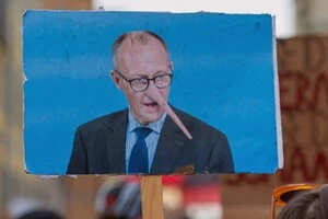 Місцева прокуратура припинила розслідування у справі про пенсіонера, який образив канцлера ФРН в інтернеті