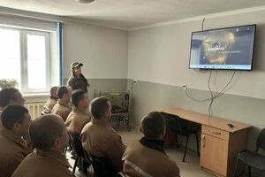 У Хмельницькому ізоляторі ув’язнені здобули освіту дистанційно