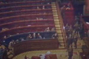 23 лютого 1981 року група озброєних офіцерів на чолі з Антоніо Техеро увірвалася до будівлі парламенту в Мадриді під час формування нового уряду