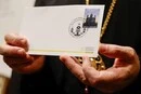 Ватикан випустив незвичайну марку на підтримку українців