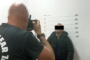 Нападники погрожували жінкам насильством і смертю, а одну з касирок побили