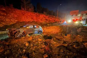 Іран вдарив по Єрусалиму: є поранені (відео)