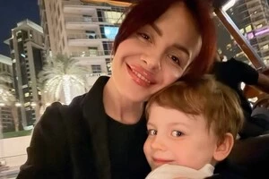 Співачка MamaRika поїхала із сином на відпочинок в Дубаї