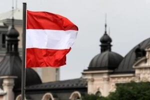 Більшість закладів та магазинів в Австрії зачиняються рано