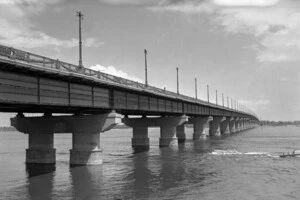 Міст Патона через Дніпро в Києві, 1960-ті роки