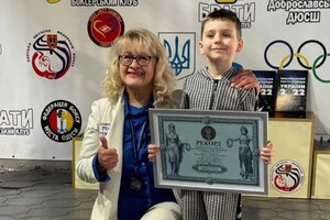 Мама Давида Світлана заявила, що перед встановленням рекорду дуже хвилювалась