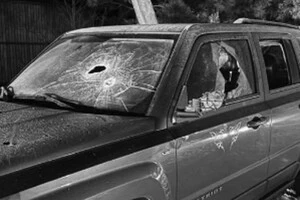 Пошкоджена автівка колишньої дружини Сергія Льовочкіна