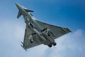 Британія заявила про право атакувати військові цілі в Ірані