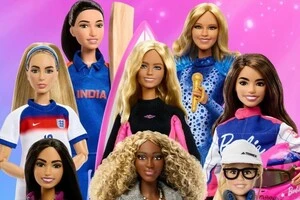 Вісім найвпливовіших жінок світу стали прототипами ляльок Барбі (фото)